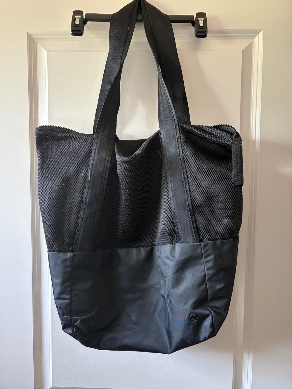 Lululemon black mesh tote/gym bag